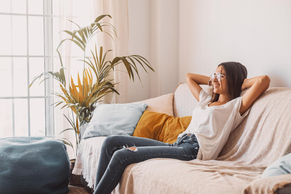 Easy Ways to Make Your Apartment Comfy & Cozy
