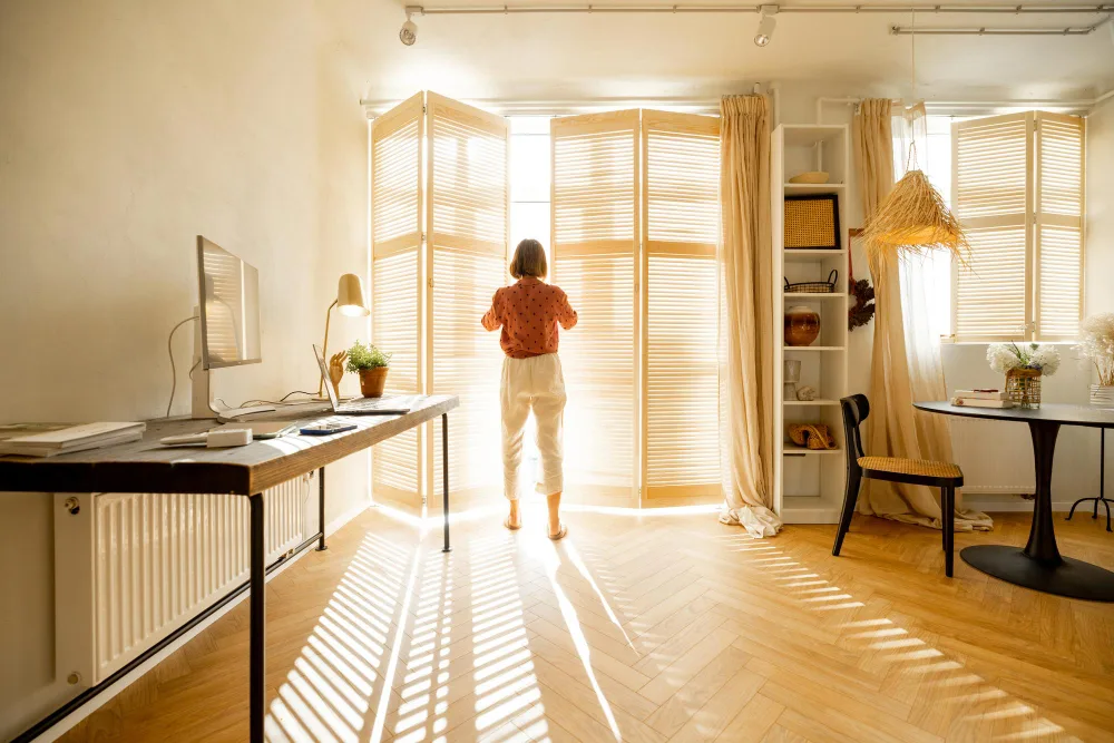 Simple Ways to Brighten Up a Dark Apartment